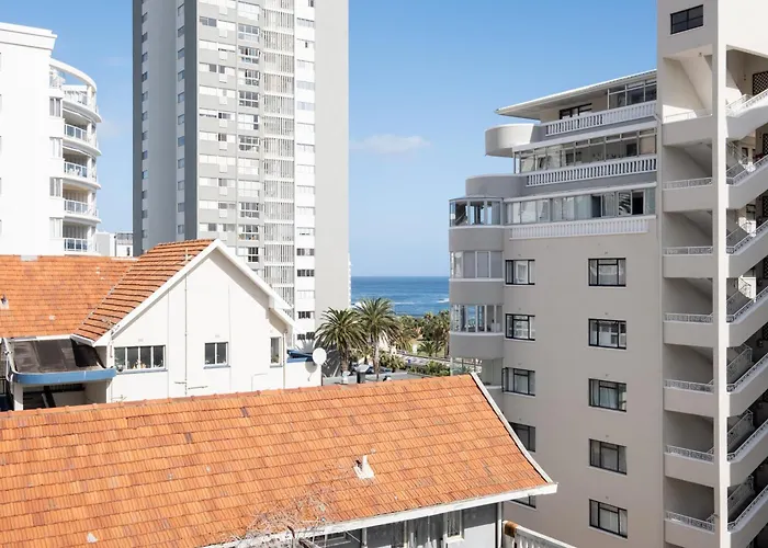 Flamingo 206: Sea Point Aprt Near Beaches