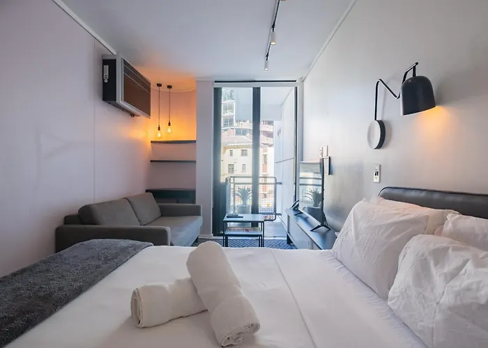 Flamingo 206: Sea Point Aprt Near Beaches