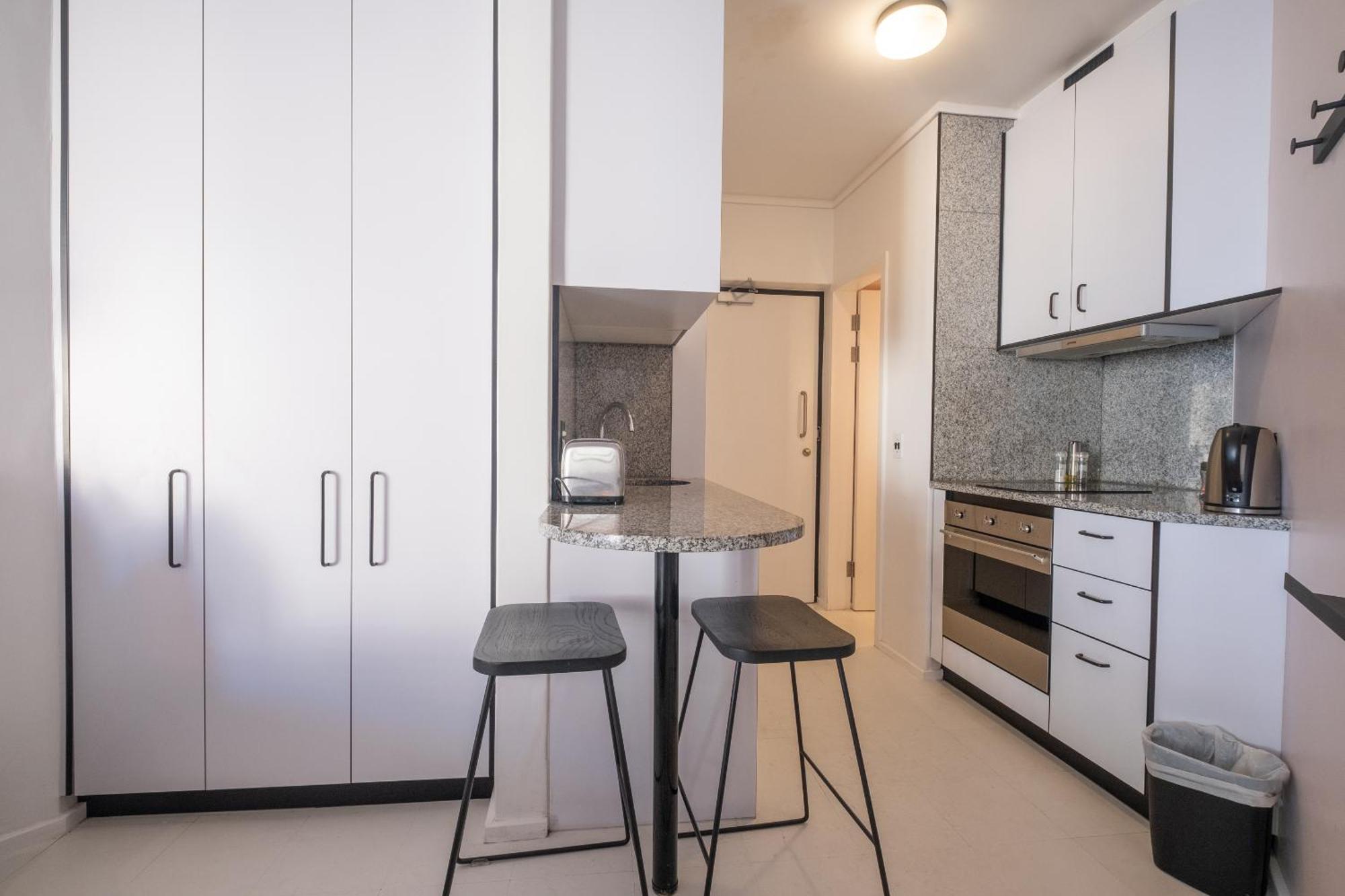 Flamingo 206: Sea Point Aprt Near Beaches *