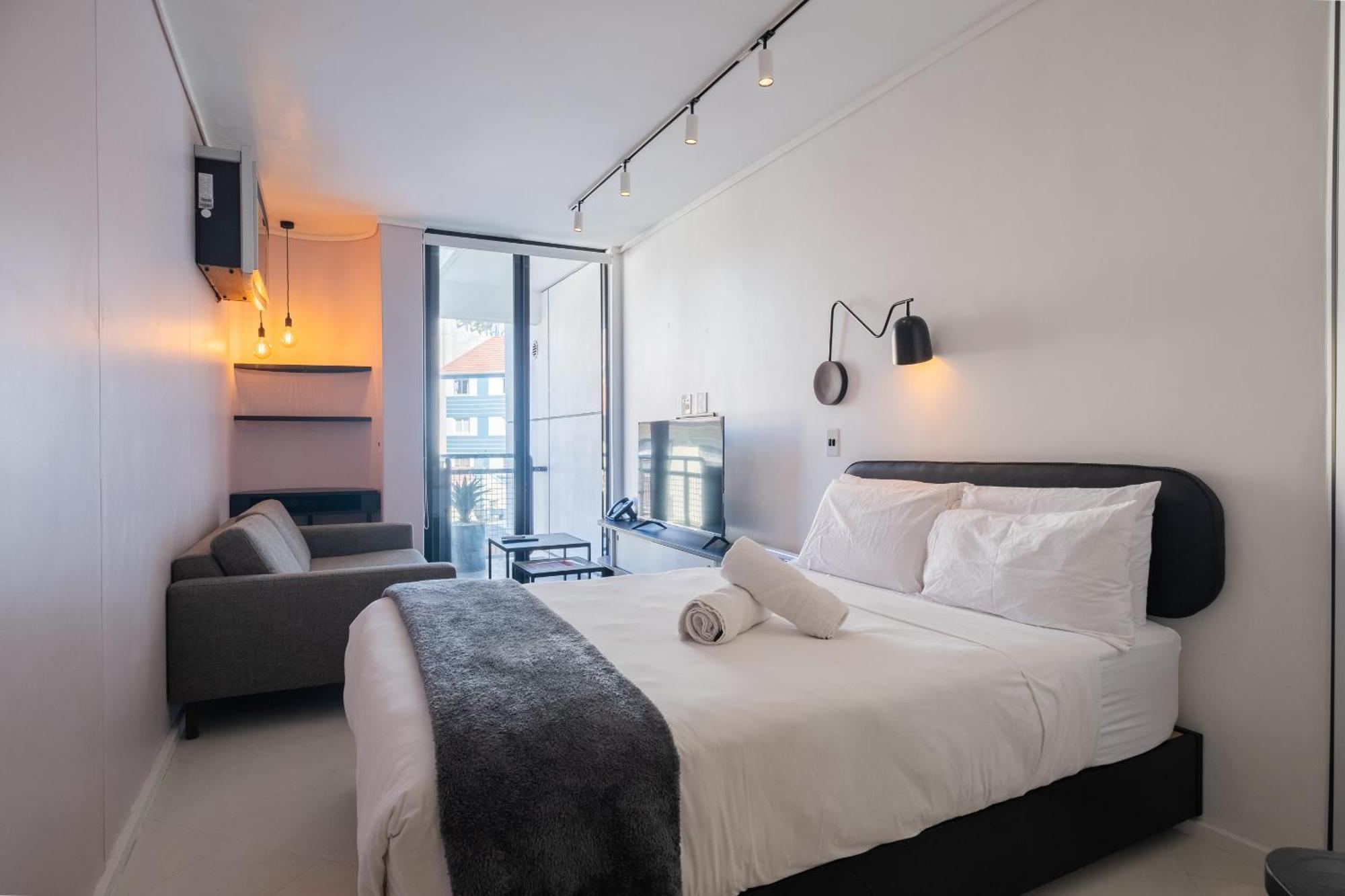 Apartment Flamingo 206: Sea Point Aprt Near Beaches Cape Town